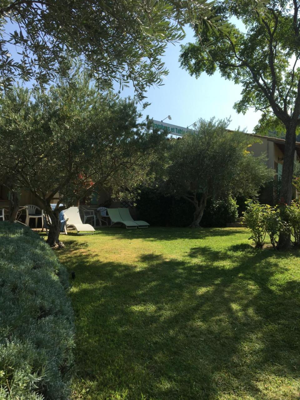 Le Grand Jardin Bed & Breakfast Lafare Luaran gambar